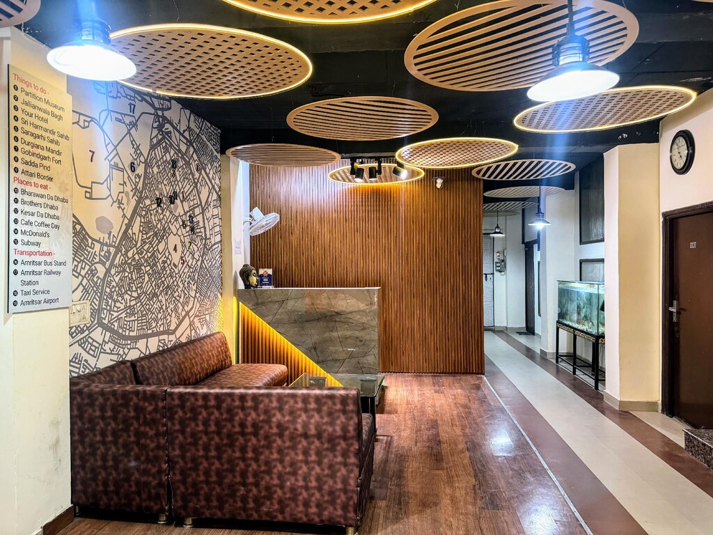 Reception & Lobby