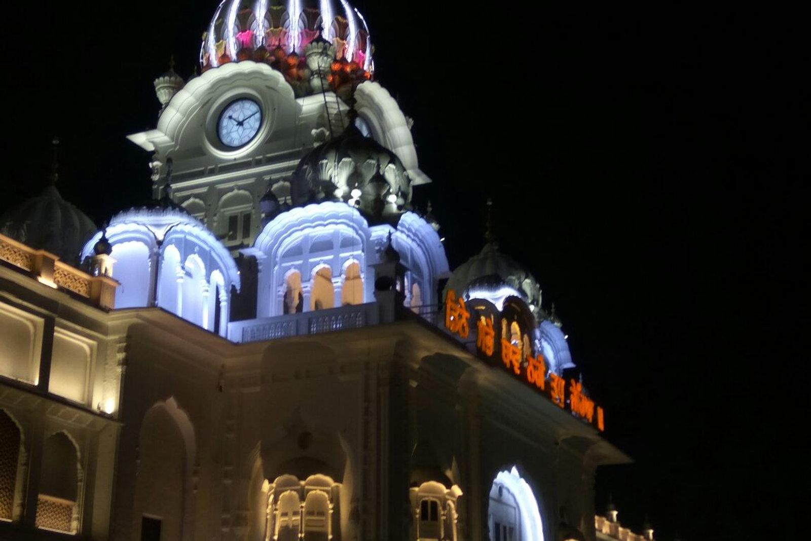Golden Temple at night